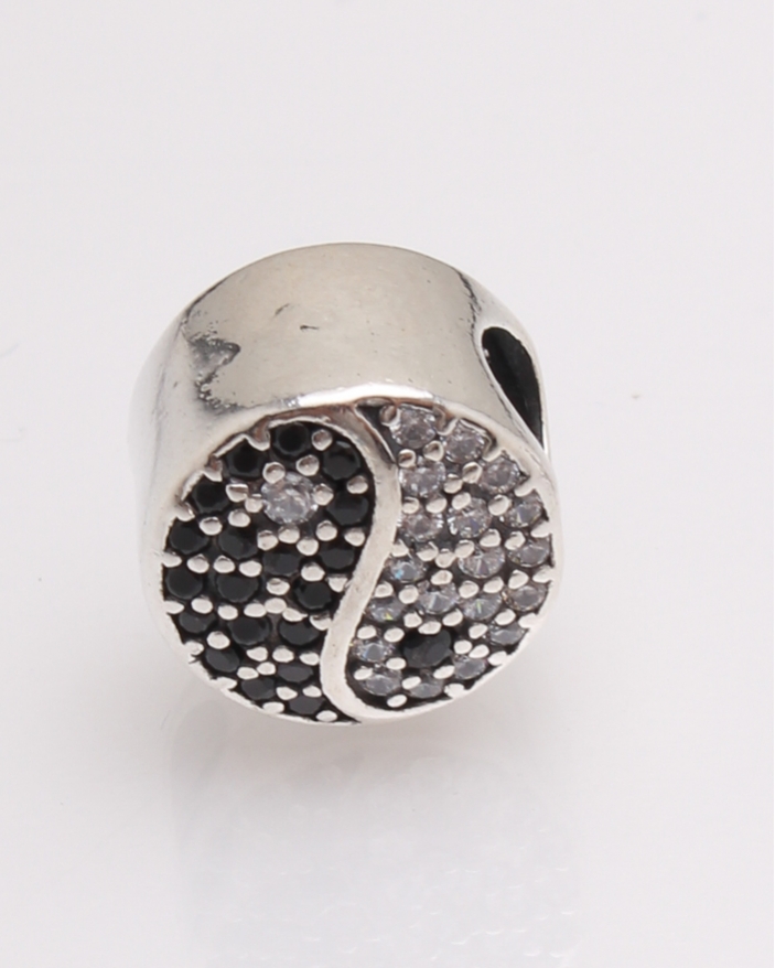 Pandantiv argint yin si yang cod 6-27207. gr2.3