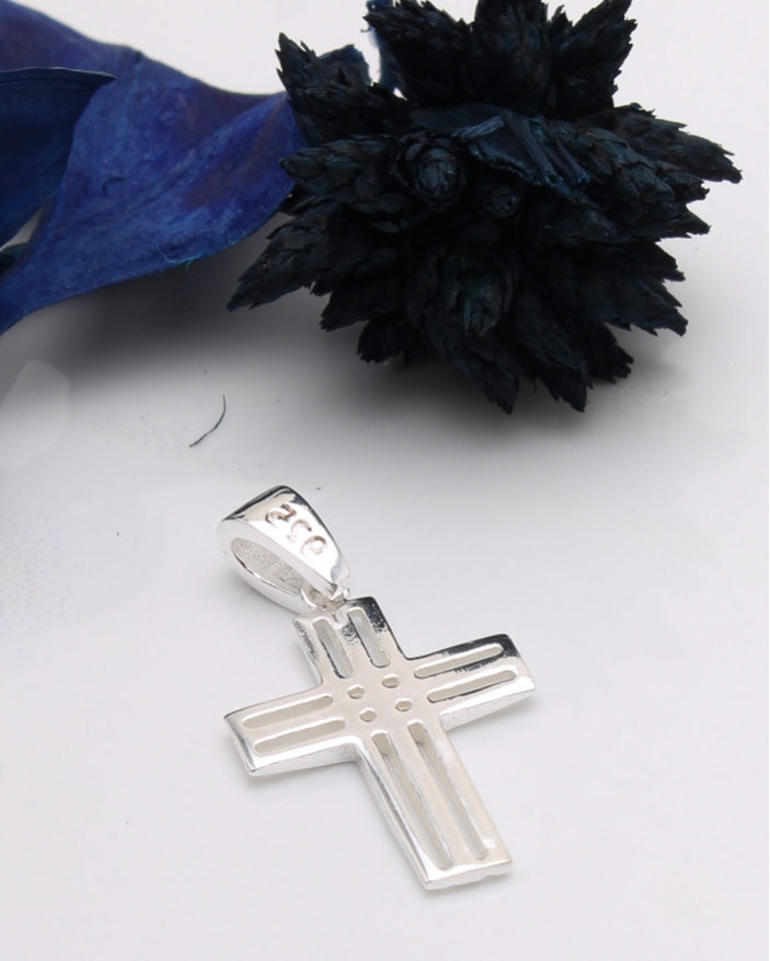 Pandantiv argint cruciulita cod 6-43367. gr0.9