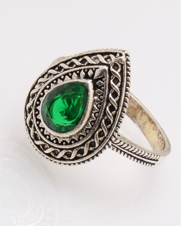 Inel argint cu piatra lacrima verde cod 1-28881, gr4.5