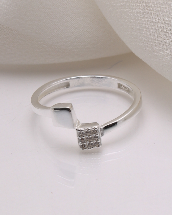 Inel argint si cubic zirconia cod 1-39456, gr1.7