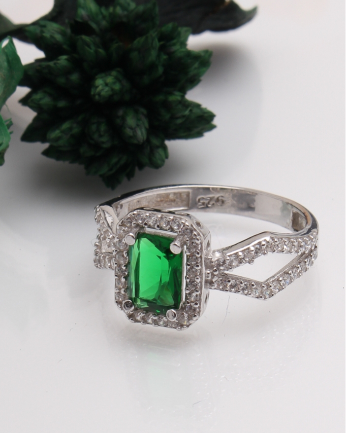Inel argint piatra verde cod 1-40893, gr2