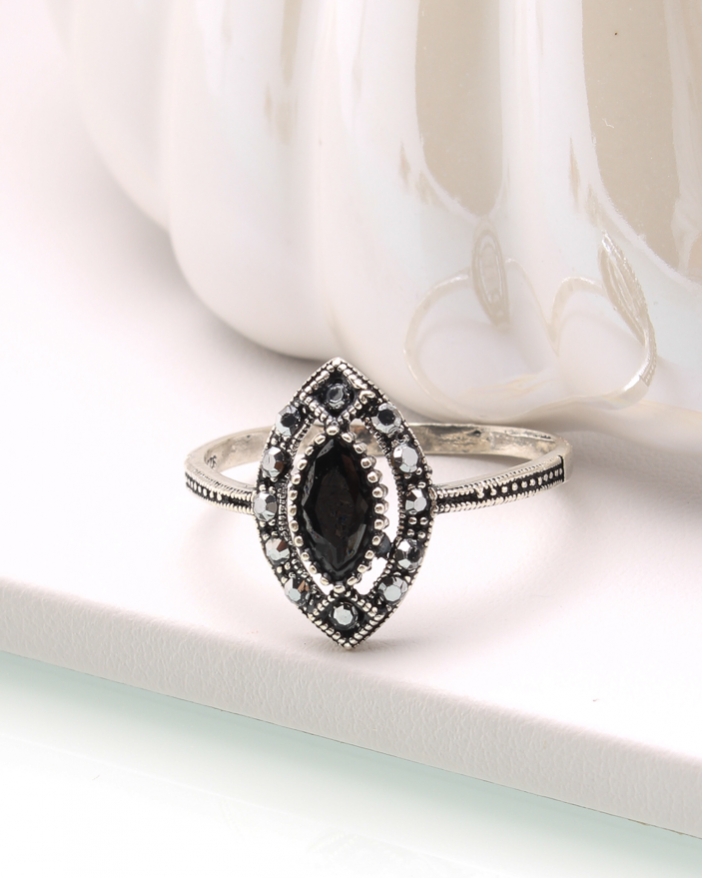 Inel argint cu marcasite cod 1-44801, gr2.4