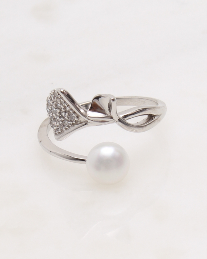 Inel argint cu perla cod 1-48354, gr2.2