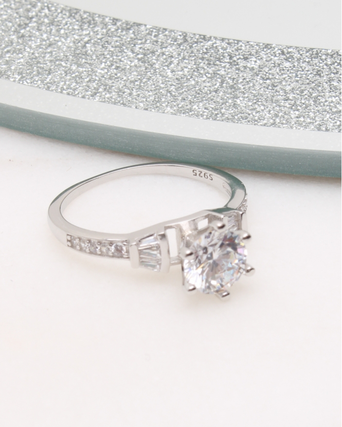 Inel argint si cubic zirconia cod 1-50050, gr2.7