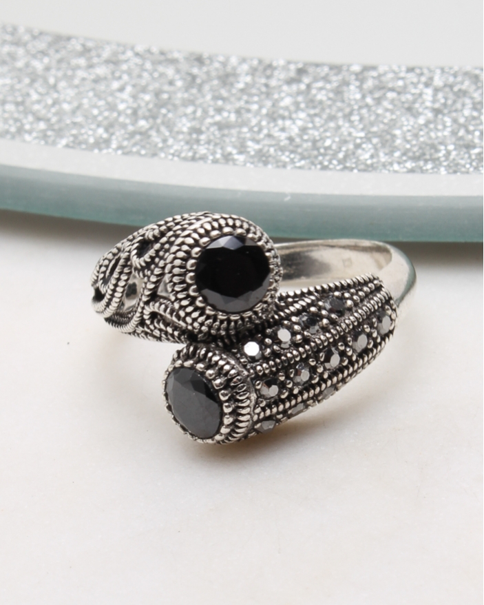 Inel argint cu marcasite cod 1-50952, gr5.6