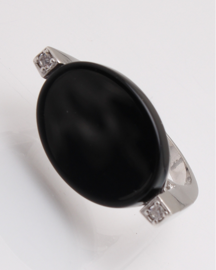 Inel argint oval onix cod 1-28196, gr5.9