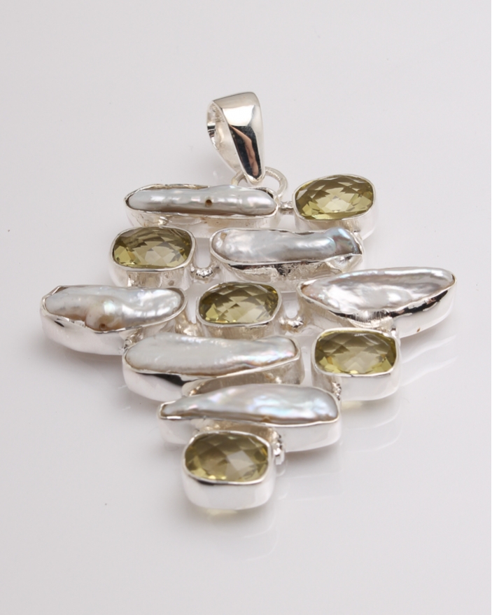 Pandantiv argint perla de cultura si peridot cod 6-32377. gr17.8