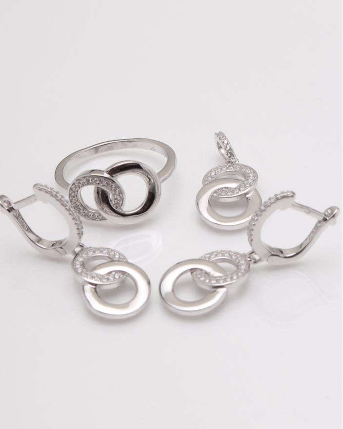 Set argint 2 inele unul cu pietre albe cod 3-23173, gr9.4