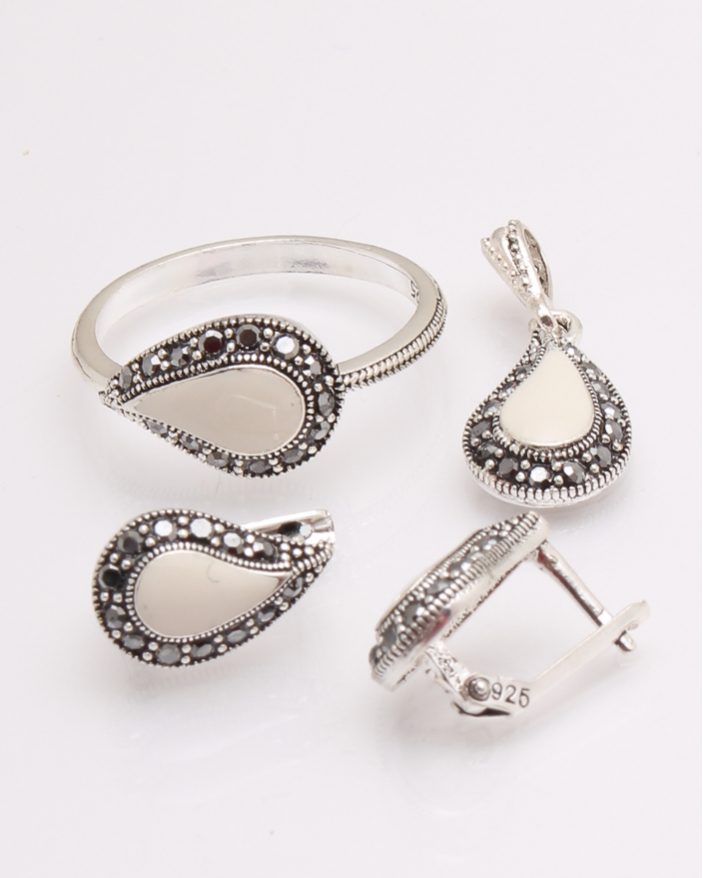 Set argint cu email alb cod 3-29587, gr7.2
