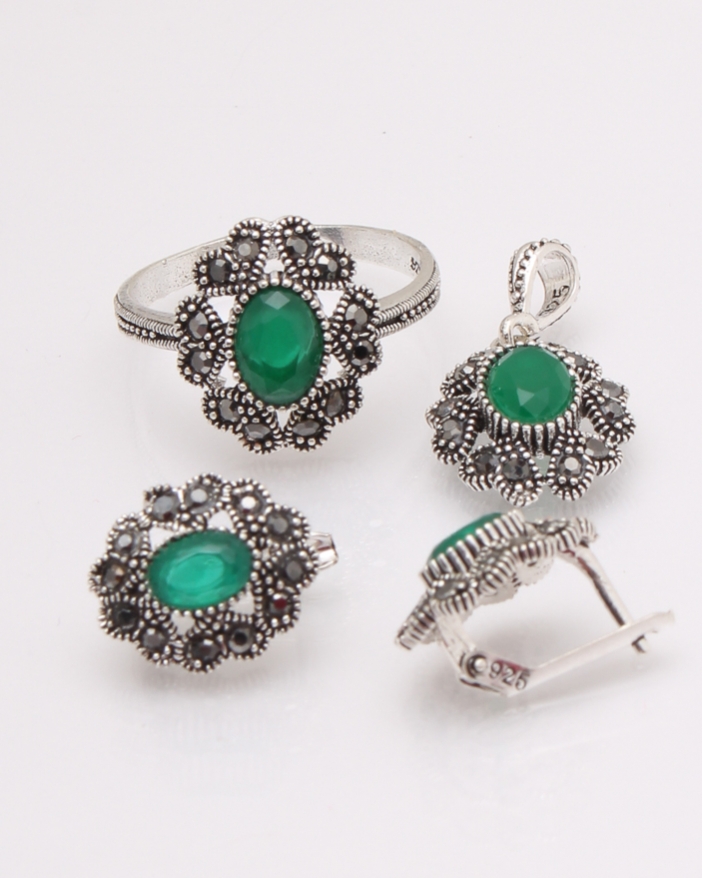 Set argint cu marcasite si piatra verde cod 3-29656, gr8.3