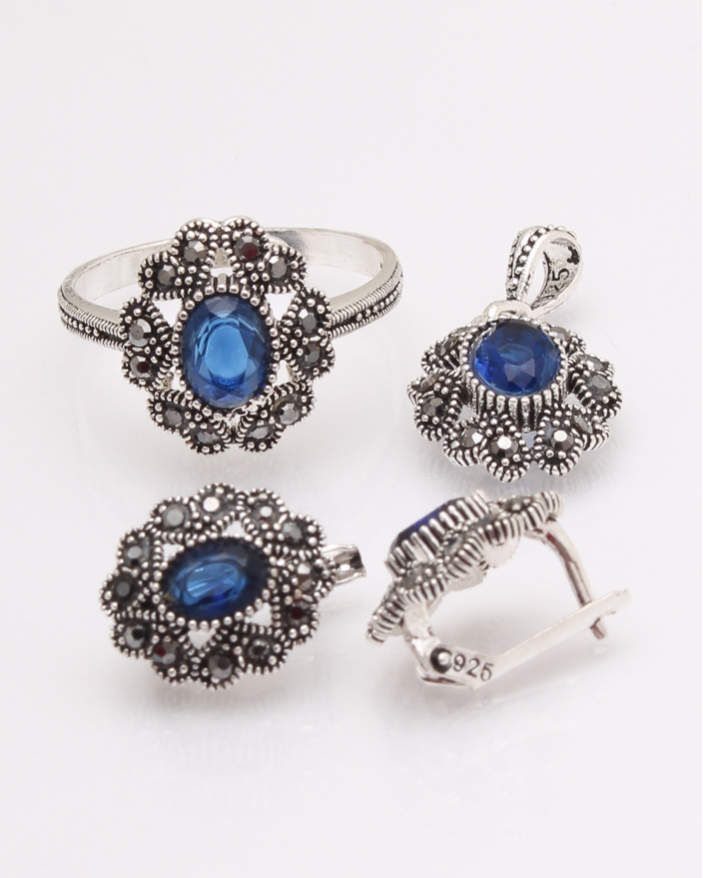 Set argint cu marcasite si piatra albastra cod 3-29660, gr8.3
